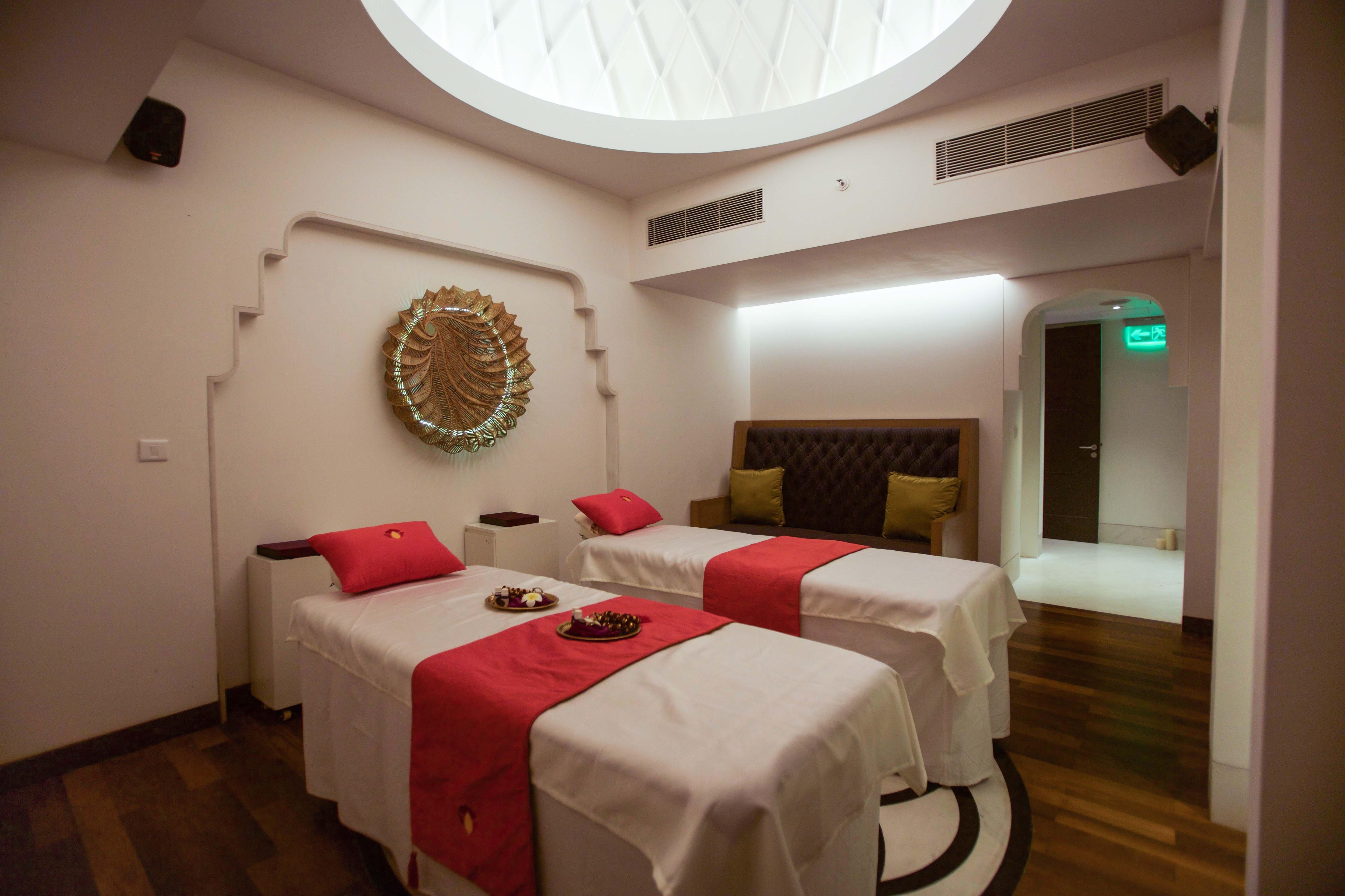 فندق كراون بلازا شيناي أديار بارك المظهر الخارجي الصورة Spa at The Park, New Delhi