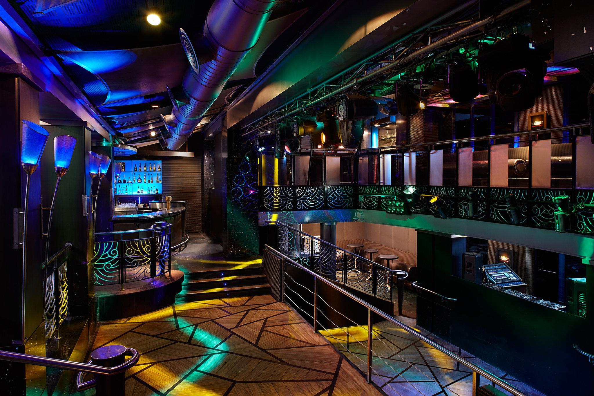 فندق كراون بلازا شيناي أديار بارك المظهر الخارجي الصورة The interior of the nightclub