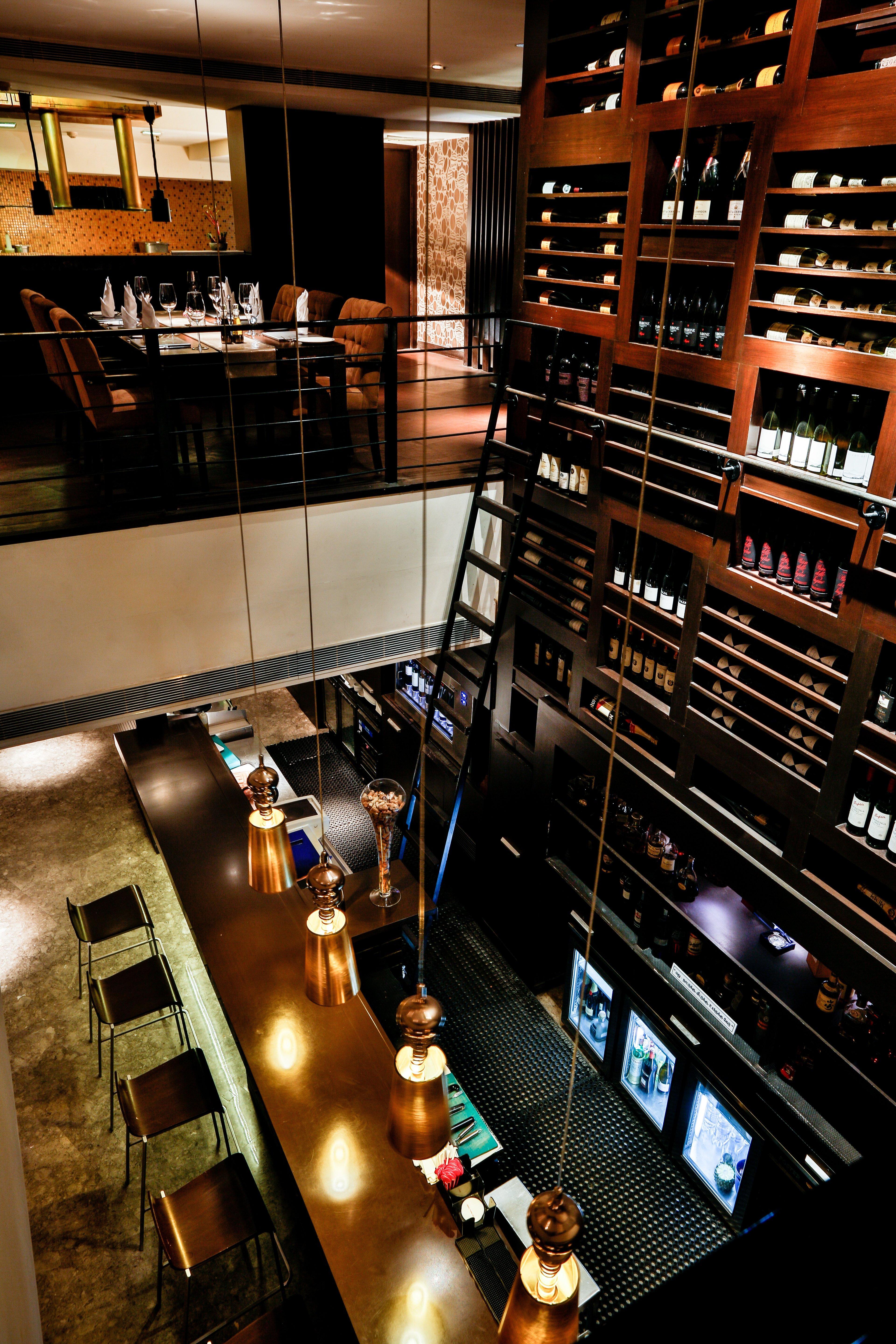 فندق كراون بلازا شيناي أديار بارك المظهر الخارجي الصورة Wine bar in Hong Kong