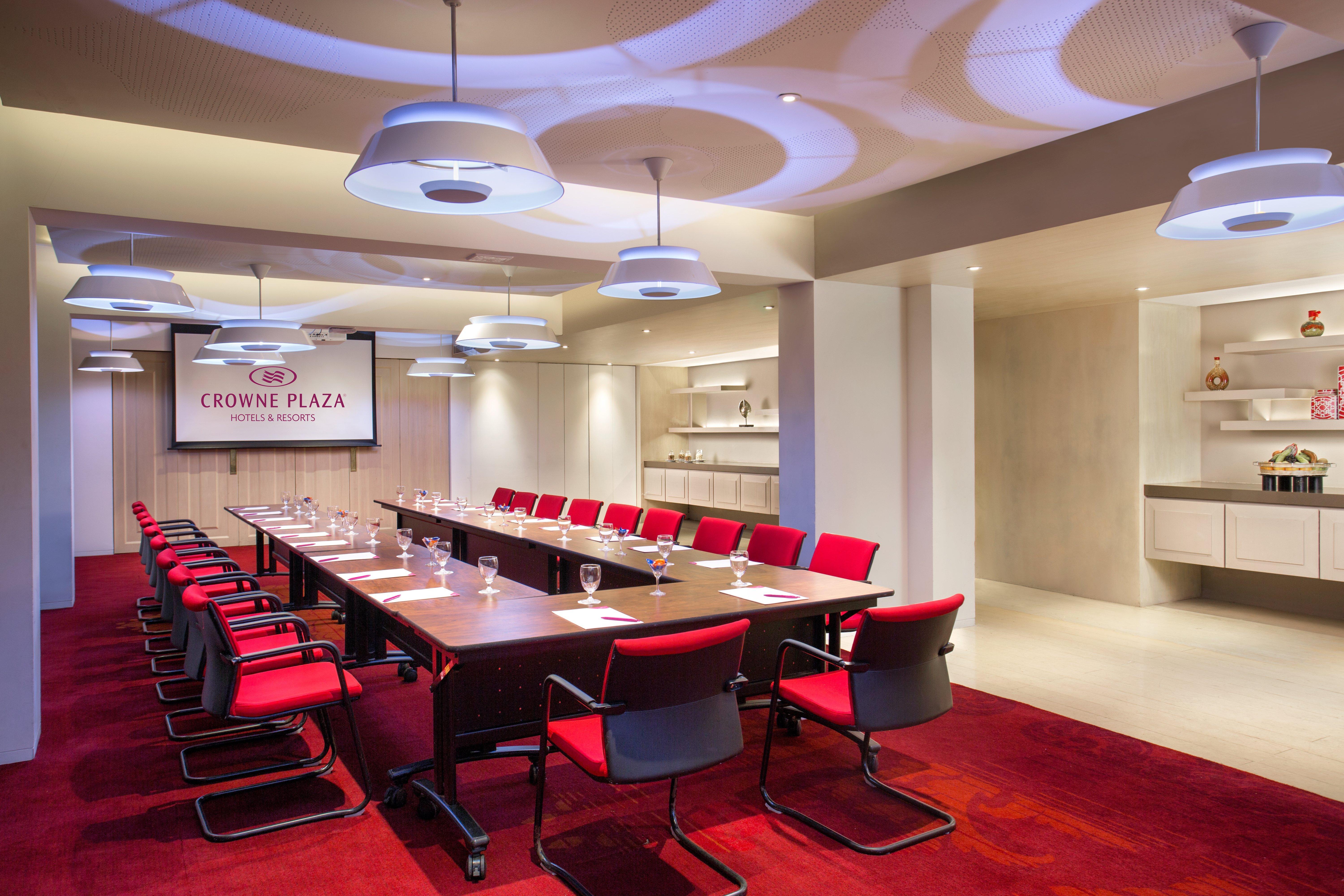 فندق كراون بلازا شيناي أديار بارك المظهر الخارجي الصورة Meeting room at the hotel