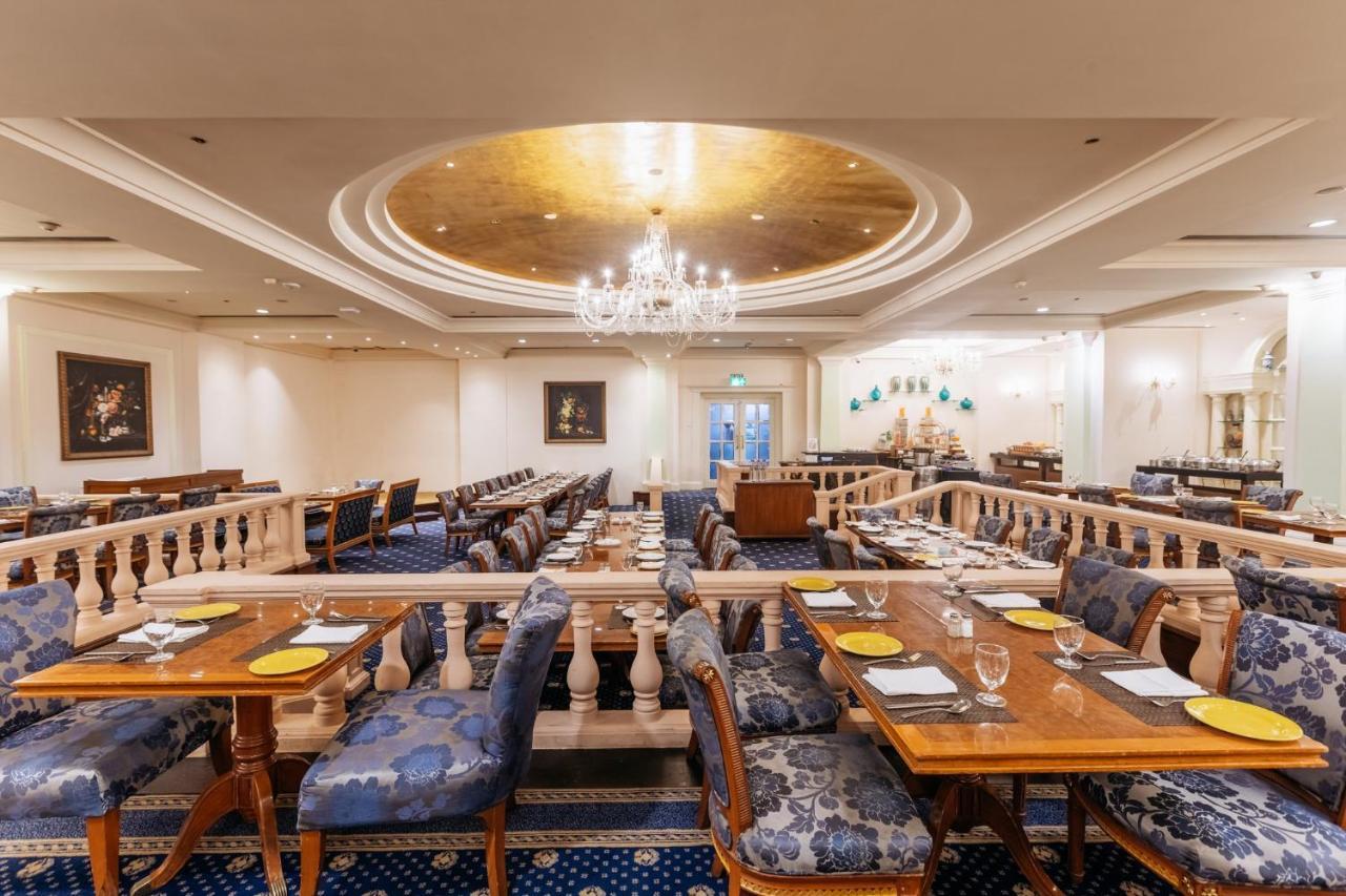 فندق كراون بلازا شيناي أديار بارك المظهر الخارجي الصورة The restaurant